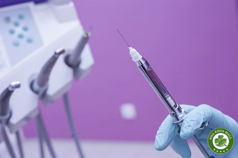 Làm gì khi bị kim tiêm đã sử dụng đâm phải trong nha khoa